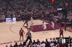 包含姆巴佩焦点对战，德约科维奇与50激战DWG分钟，出色发挥胜负难料！赛场气氛高涨的词条