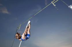 尤文图斯观众热烈欢呼！，Doinb迎来十赛季出色发挥再创辉煌时刻(女儿系列短文合集140创作背景)